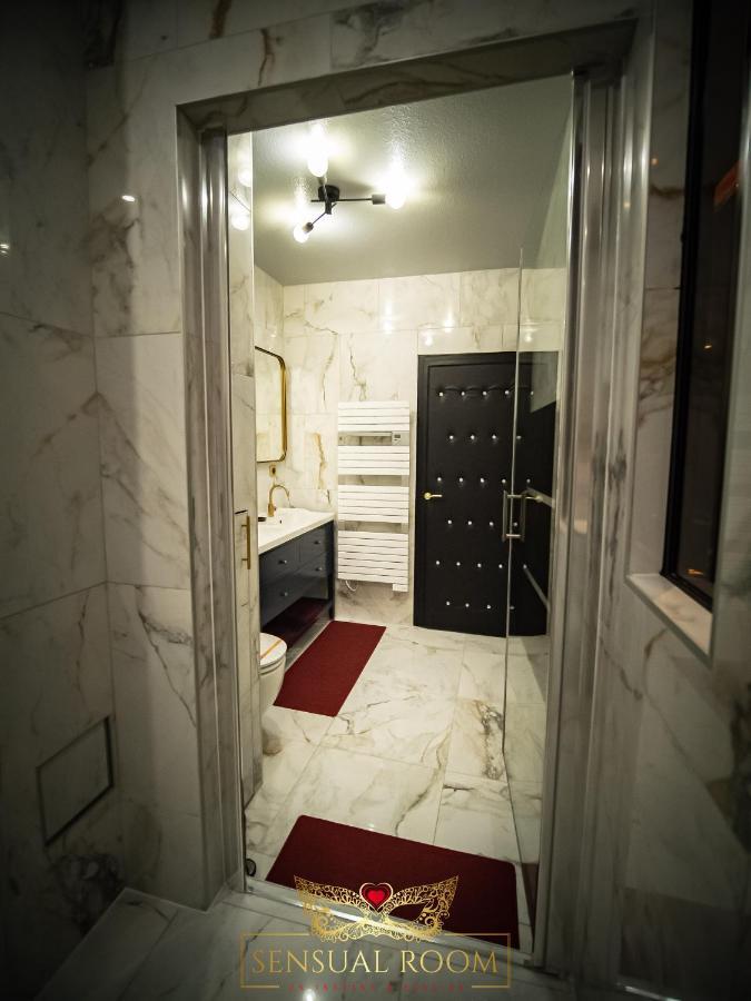Sensual Room Love Room Nancy Sauna Double Douche Extérieur photo